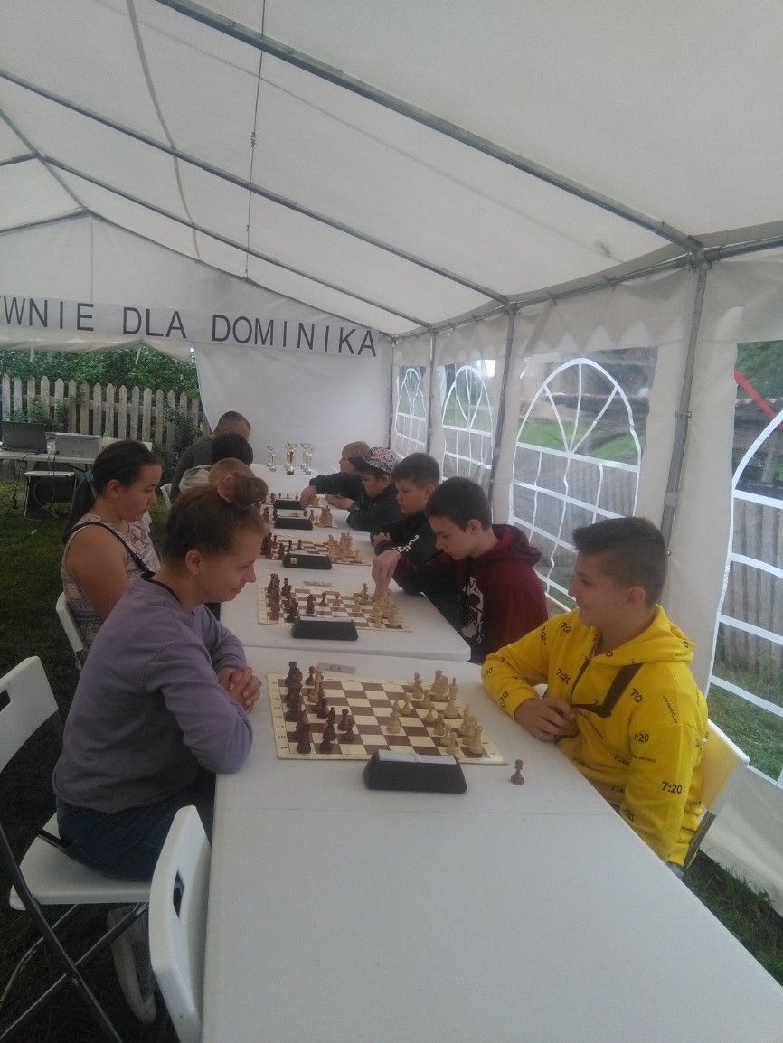 Charytatywny Turniej Szachowy w Ciechanowcu